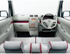 Toyota Pixis Space (2011 - 2017)