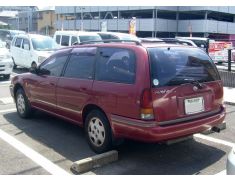 Nissan Avenir (1990 - 1998)